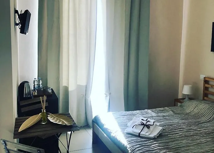 Via Fiume Cento 17 *